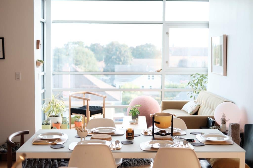 Beautiful minimalist dining room